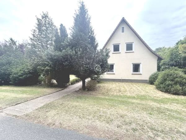 Immobilie in Heeslingen - Volksbank Immobilien: Perfekte Basis - eigene Projekte als Familie verwirklichen - großes Grundstück - Bild 0