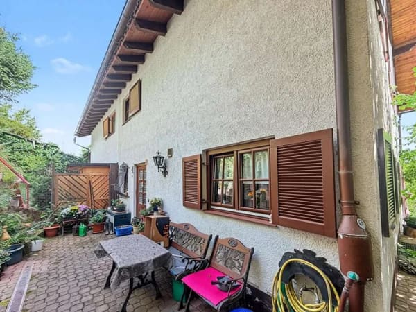 Immobilie in Fränkisch-Crumbach - Schöne Doppelhaushälfte mit Sauna in ruhiger Lage von Fränkisch-Crumbach - Bild 1