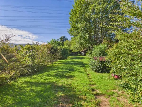 Immobilie in Eitorf - Reihenmittelhaus mit großzügigem Grundstück und weitläufigem Garten - Bild 1