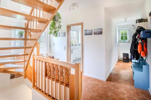 Immobilie in Thomasburg - Viel Platz für die Familie: 6 Zimmer, Vollkeller und großes Grundstück - Bild 4