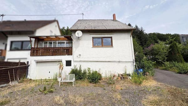 Immobilie in Zerf - Charmante Doppelhaushälfte mit Wintergarten und weitläufigem Garten - Bild 2