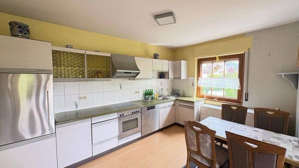 Immobilie in Zerf - Charmante Doppelhaushälfte mit Wintergarten und weitläufigem Garten - Bild 3