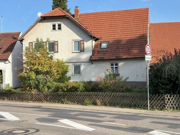 Immobilie in Keltern - Anwesen mit Charme und Gestaltungsfreiraum für Ihre Ideen! - Bild 1