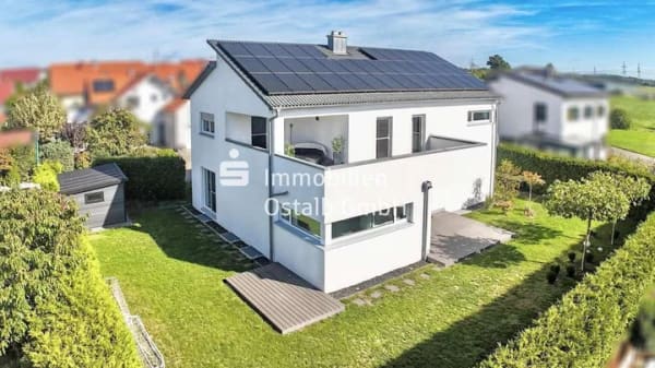 Immobilie in Hüttlingen - Juwel auf Neubauniveau mit großzügiger Dachterrasse und Weitblick  - Bild 0