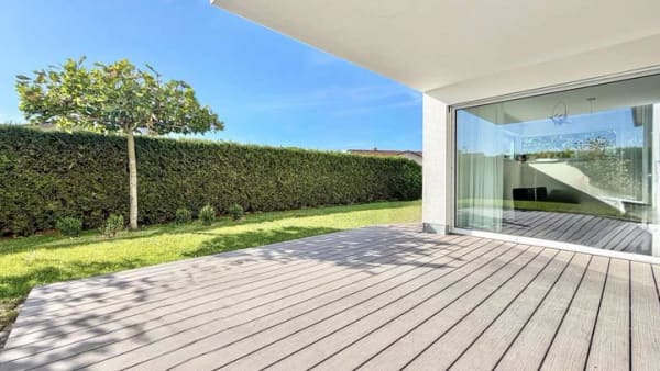 Immobilie in Hüttlingen - Juwel auf Neubauniveau mit großzügiger Dachterrasse und Weitblick  - Bild 2