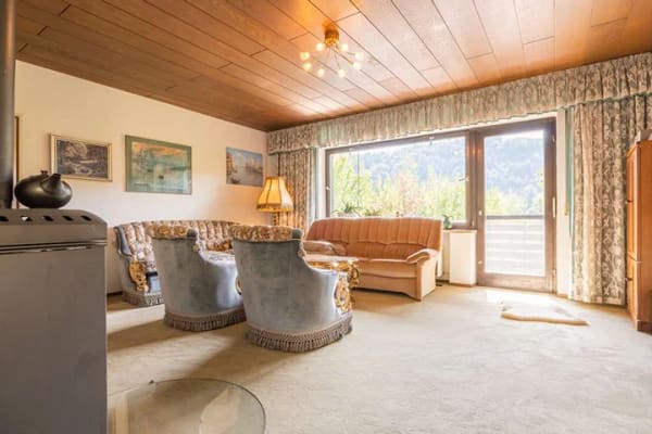 Immobilie in Obernzell - Großzügiges Wohnhaus mit 900 m² Grundstück und zwei Garagen in Obernzell - Bild 1