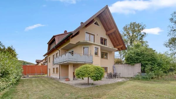 Immobilie in Neuhaus a.d.Pegnitz - Traumhafte Lage! Energieeffizientes Einfamilienhaus mit Naturblick und Ausbaupotenzial - Bild 1
