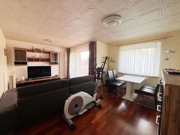 Immobilie in Niederkrüchten - Gut geschnittene Etagenwohnung mit Balkon, Garage & Stellplatz - Bild 3