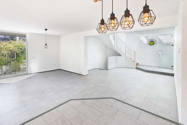 Immobilie in Gräfelfing - Architektur trifft Großzügigkeit – exklusive Doppelhaushälfte in Gräfelfing - Bild 1
