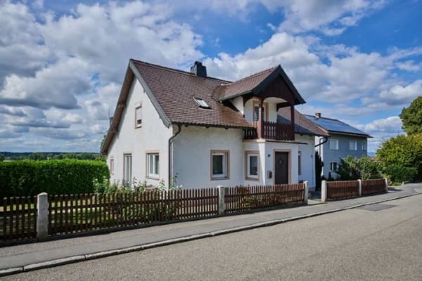 Immobilie in Perkam - Vermietetes Einfamilienhaus mit schönem Garten - Bild 0