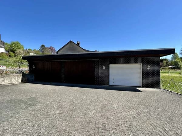 Immobilie in Burbach - Viel Platz für die ganze Familie. Wohnhaus auf schönem Grundstück in Burbach-Würgendorf - Bild 2