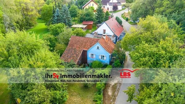 Immobilie in Eigeltingen - Kleines Einfamilienhaus mit viel Charme und eigenem Garten - Bild 0