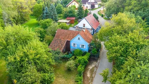Immobilie in Eigeltingen - Kleines Einfamilienhaus mit viel Charme und eigenem Garten - Bild 1