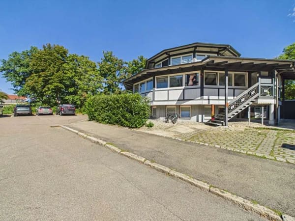 Immobilie in Uhingen - Rundrum außergewönlich - Zweifamilienhaus mit einzigartigen Architektur - Bild 0