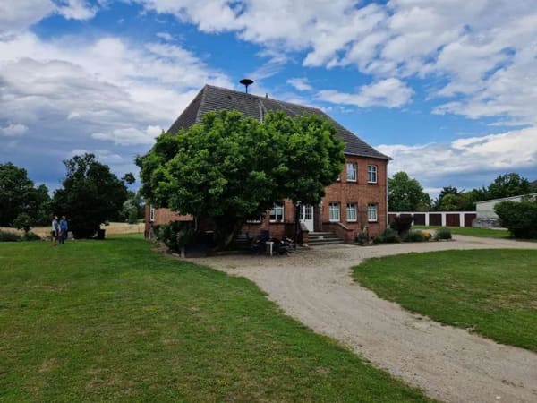 Immobilie in Galenbeck - Traumhaftes Mehrfamilienhaus mit 3 Wohnungen - Bild 1