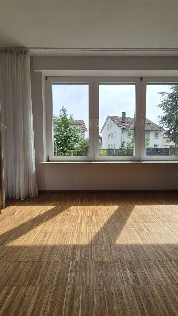 Immobilie in Meckenbeuren - Provisionsfrei: Dreifamilienhaus mit Garten, Balkon & Doppelgarage - Bild 4