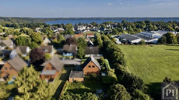 Immobilie in Groß Wittensee - Sonnige Aussichten in Groß Wittensee: Einfamilienhaus mit Süd-West-Terrasse am Feldrand - Bild 1