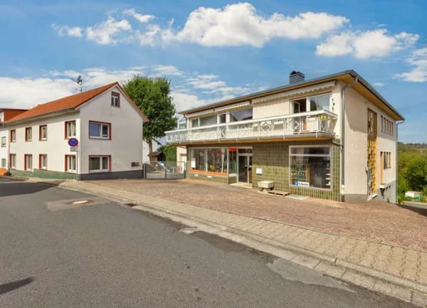 Immobilie in Taunusstein - ATTRAKTIVES GRUNDSTÜCK MIT ZWEI HÄUSERN, WOHN- UND GEWERBEFLÄCHEN! - Bild 0