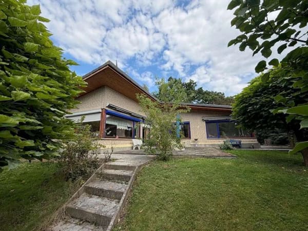 Immobilie in Hüllhorst - Alte Unternehmervilla im Bungalowstil mit Schwimmbad im Rohbau! - Bild 0