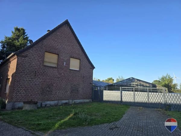 Immobilie in Geldern - Freistehendes großes Einfamilienhaus mit Potenzial auf großem Grund in Geldern- Pont! - Bild 1