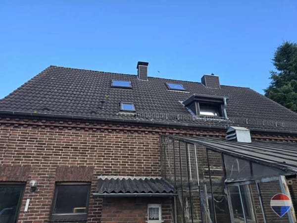 Immobilie in Geldern - Freistehendes großes Einfamilienhaus mit Potenzial auf großem Grund in Geldern- Pont! - Bild 2