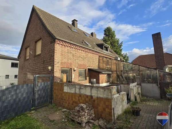 Immobilie in Geldern - Freistehendes großes Einfamilienhaus mit Potenzial auf großem Grund in Geldern- Pont! - Bild 3