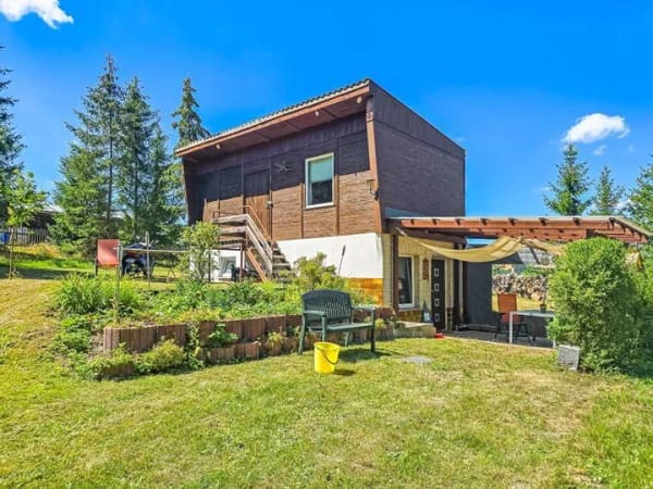 Immobilie in Saalburg-Ebersdorf - Ferienhaus mit über 4600 m² Grundstück am Stausee - Bild 0