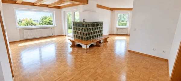 Immobilie in Altenstadt an der Waldnaab - Großes, ruhig gelegenes EFH- Wohnhaus auf 3 Etagen mit ca. 193 m² Wohnfläche, 774 m² Grundstück und Doppelgarage in Altenstadt zu verkaufen - Bild 1