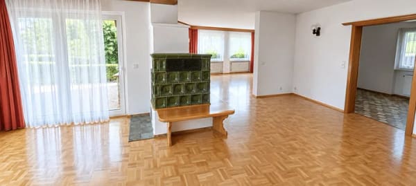 Immobilie in Altenstadt an der Waldnaab - Großes, ruhig gelegenes EFH- Wohnhaus auf 3 Etagen mit ca. 193 m² Wohnfläche, 774 m² Grundstück und Doppelgarage in Altenstadt zu verkaufen - Bild 4