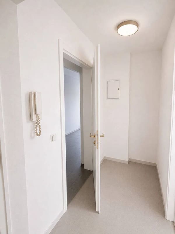 Immobilie in Philippsburg - Leerstehende DG-Wohnung mit vielseitigem Entwicklungspotenzial - Bild 2