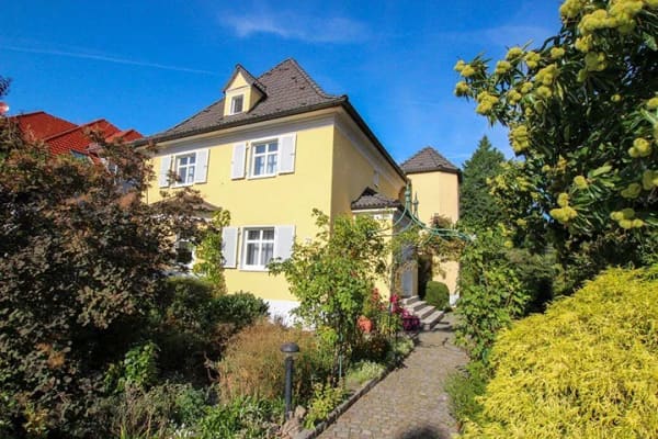 Immobilie in Coswig - Attraktives EFH, 305 m² Wfl.,9 Zi., EBK, Garage, Wintergarten ***PROVISIONSFREI*** - Bild 0