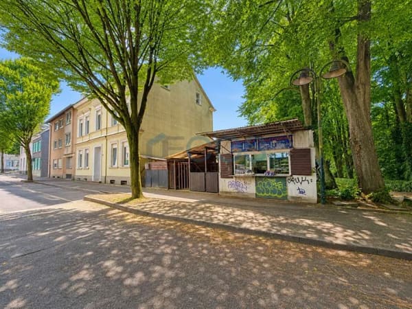 Immobilie in Solingen - Attraktives Mehrfamilienhaus mit 4 Wohneinheiten und einem Kiosk in zentraler Lage - Bild 1