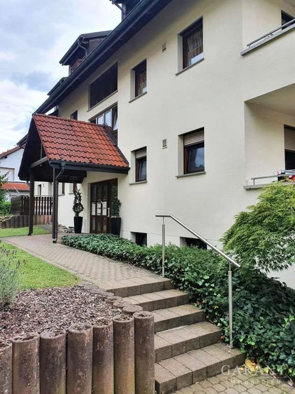 Immobilie in Lauchringen - Moderne und lichtdurchflutete 4 Zimmer-Maisonette-Wohnung in zentraler Wohnlage von Lauchringen - Bild 1