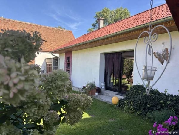 Immobilie in Thiendorf - Idyllischer 2-Seiten Bauernhof mit Wohnhaus, Anbau, Scheune, kleinem Stall u. traumhaftem Grundstück - Bild 0