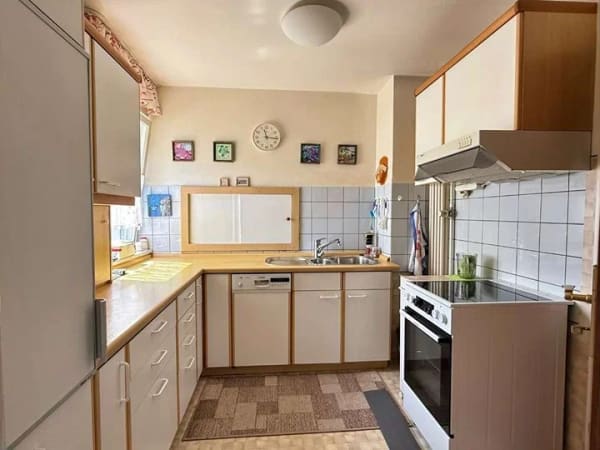 Immobilie in Stetten am kalten Markt - Eindrucksvolles Schmuckstück-mit Garten, Balkon und Garage - Bild 4