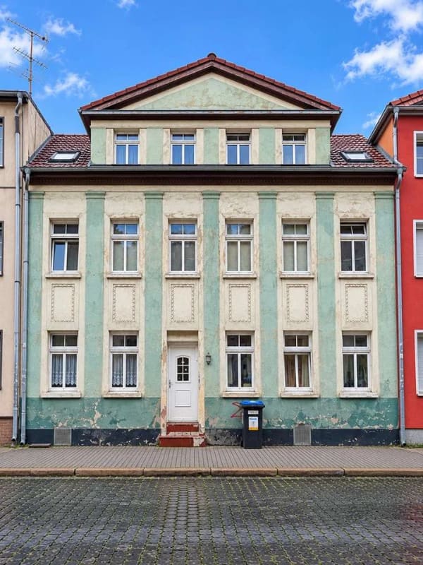 Immobilie in Erfurt - Wohninvestment mit 7 Einheiten und zusätzlichem Mietpotenzial in Erfurt - Bild 0