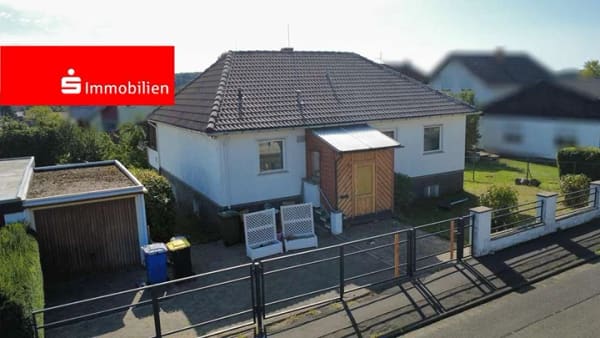 Immobilie in Reiskirchen - Familienfreundliches Einfamilienhaus mit großem Grundstück und viel Potenzial - Bild 0