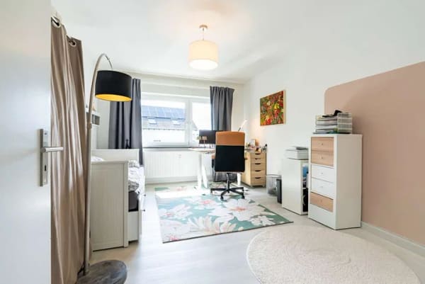 Immobilie in Linden - Großzügige 3-Zimmer-Wohnung mit Weitblick, Südwestbalkon und besonderem Wohngefühl - Bild 4