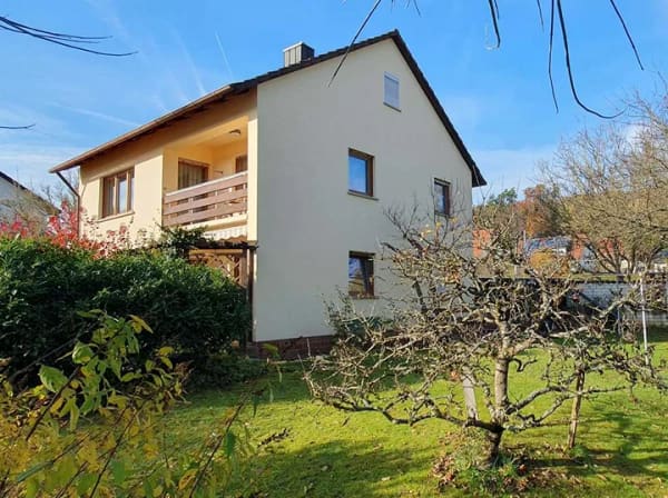 Immobilie in Neukirchen bei Sulzbach-Rosenberg - Gepflegtes Zweifamilienhaus in Neukirchen b. Su.-Ro. mit Gartenidyll / Keine Maklerkosten - Bild 0