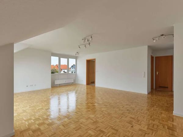 Immobilie in Renningen - 3,5-Zimmer-Dachgeschosswohnung | Balkon | TG-Stellplatz & Außenstellplatz in Malmsheim - Bild 1