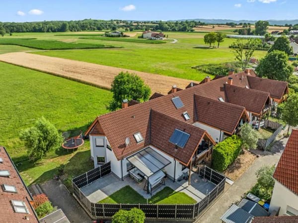 Immobilie in March - Traum EG Wohnung mit Garten und Terrasse und 70qm NF im Keller - Bild 0
