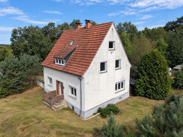 Immobilie in Schloß Holte-Stukenbrock - Sanierungsobjekt mit Potenzial: Großzügiges Wohnhaus auf 1.085 m² Grundstück - Bild 1