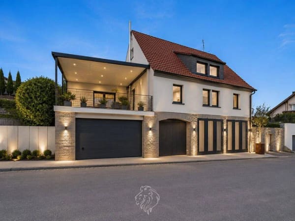 Immobilie in Helmstadt - Großzügiges Wohnhaus mit Garten, Balkon und Werkstattflächen - Bild 1