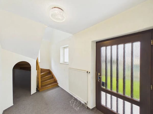 Immobilie in Helmstadt - Großzügiges Wohnhaus mit Garten, Balkon und Werkstattflächen - Bild 4