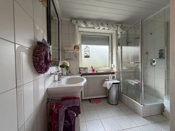 Immobilie in Röthenbach an der Pegnitz - Charmante 2-Zimmer-Wohnung mit tollem Ausblick und Garage - Bild 3