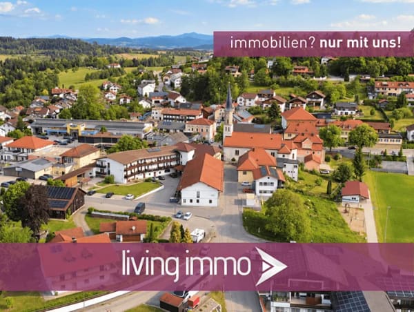 Immobilie in Büchlberg - Einfamilienhaus mit Gewerbeoption im Souterrain, Garage und Ausbaureserve im DG in Büchlberg - Bild 0