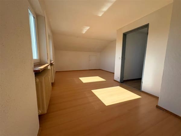 Immobilie in Raubling - Hübsche DG-Wohnung mit Bergblick in top ruhiger Lage - Bild 0