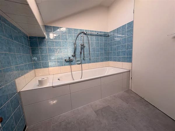 Immobilie in Raubling - Hübsche DG-Wohnung mit Bergblick in top ruhiger Lage - Bild 3