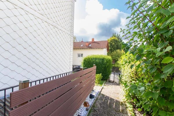 Immobilie in Mengerskirchen - Mehrgenerationshaus? Teilvermietung oder viel Platz für 1 Familie? - Bild 1