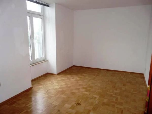 Immobilie in Crimmitschau - Vermietete Eigentumswohnung mit Balkon - attraktive Kapitalanlage in zentraler Lage von Crimmitschau - Bild 3
